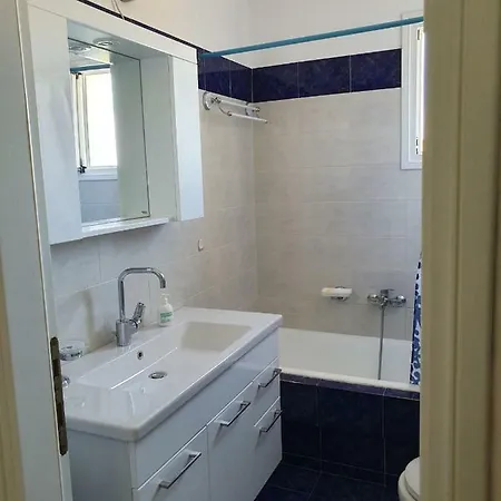 Holiday home Anthoula's Sea View Piso Livadi