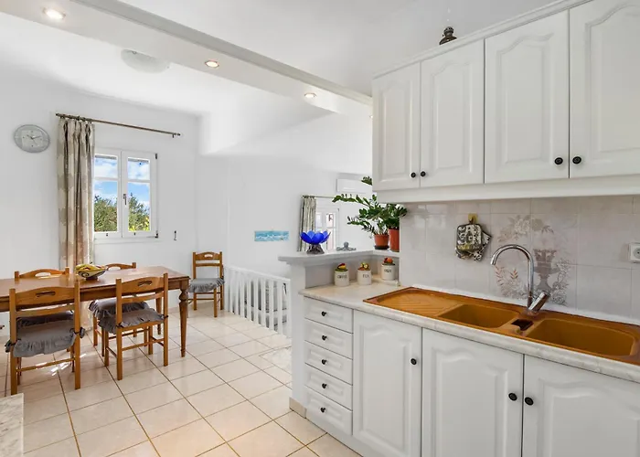 Anthoula's Sea View * Piso Livadi